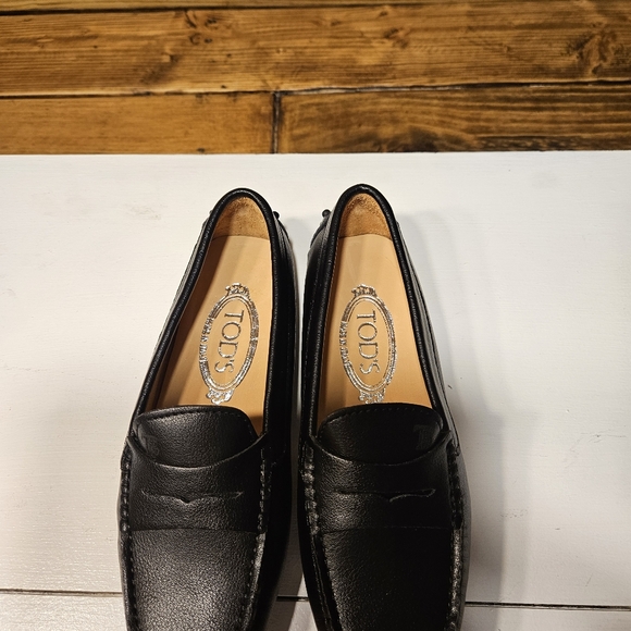Tod\'s Men\'s Black City Gommino Leather Loafers Size 37 main image 7